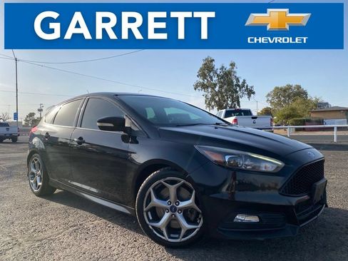 Used 2017 Ford Focus ST FWD image 1