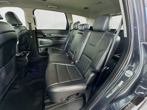 Used 2020 Kia Telluride LX image 23