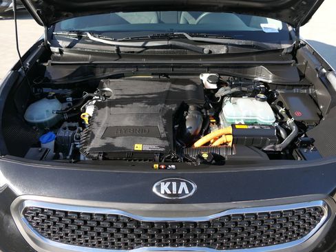 Used 2018 Kia Niro LX image 27