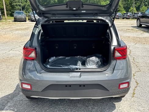 Used 2026 Hyundai Venue SE FWD image 19