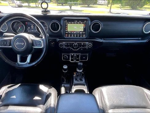 Used 2021 Jeep Wrangler Unlimited Sahara w/ Cold Weather Group AWD/4WD image 12