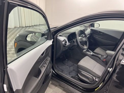 Used 2019 Hyundai Kona SE image 12