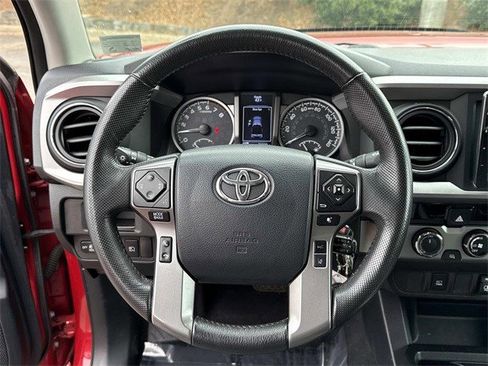 Used 2018 Toyota Tacoma SR5 image 18