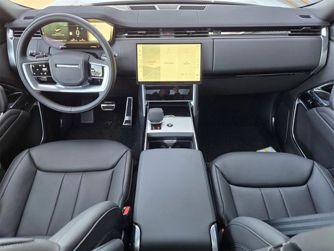 New 2026 Land Rover Range Rover SE image 9