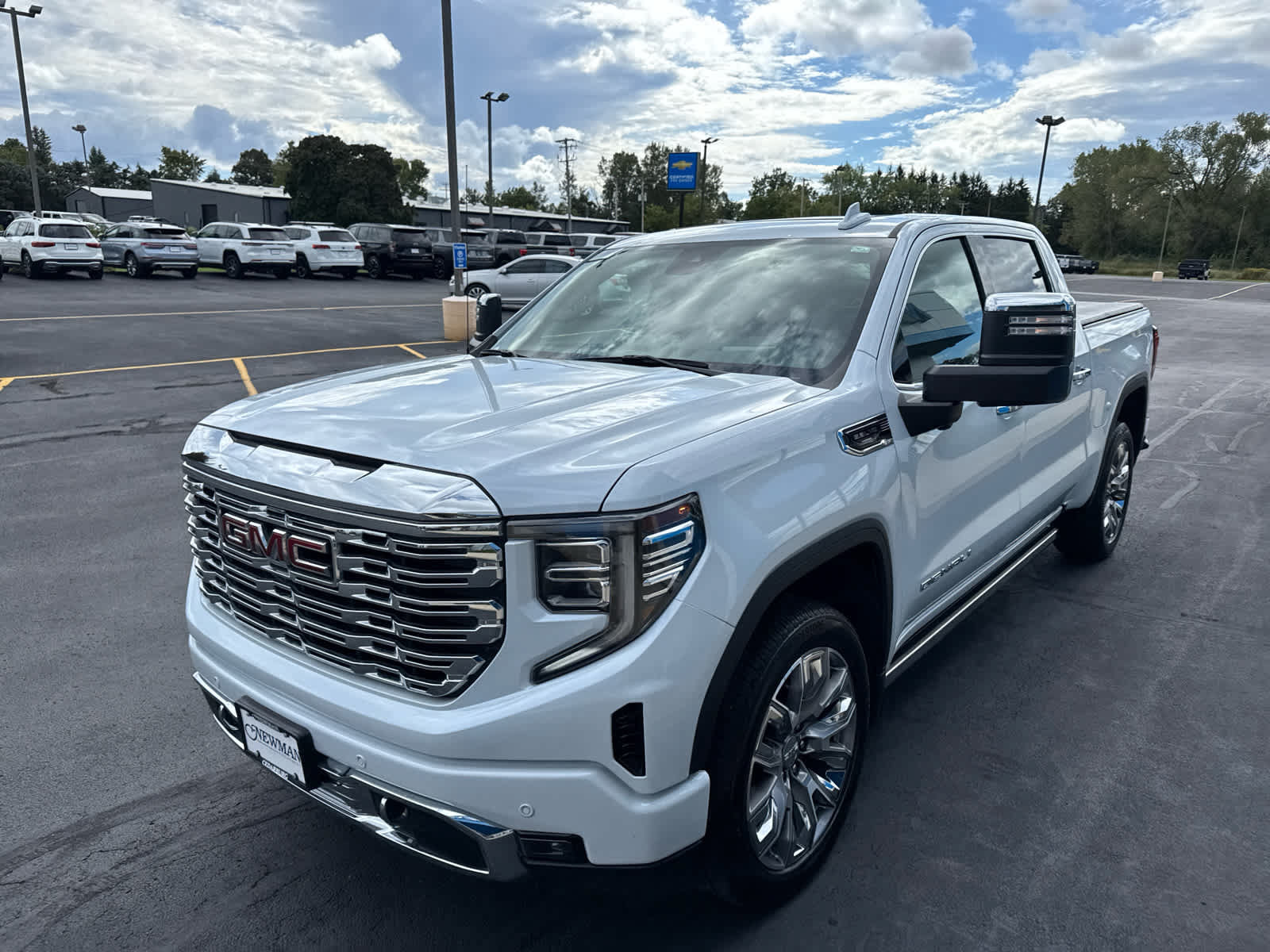 Used 2026 GMC Sierra 1500 Denali w/ Denali Reserve Package AWD/4WD image 14