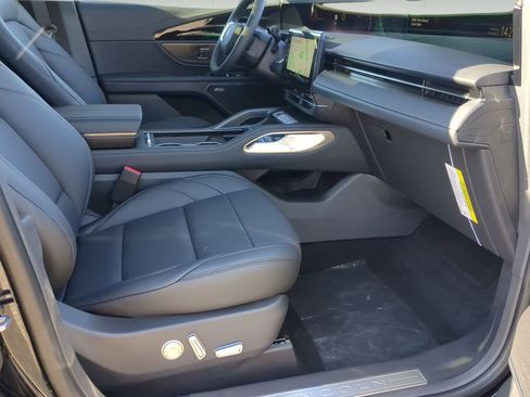 New 2026 Lincoln Nautilus Premier w/ Equipment Group 102A AWD/4WD image 24