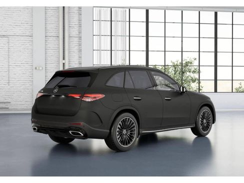 Used 2025 Mercedes-Benz GLC 300 image 40