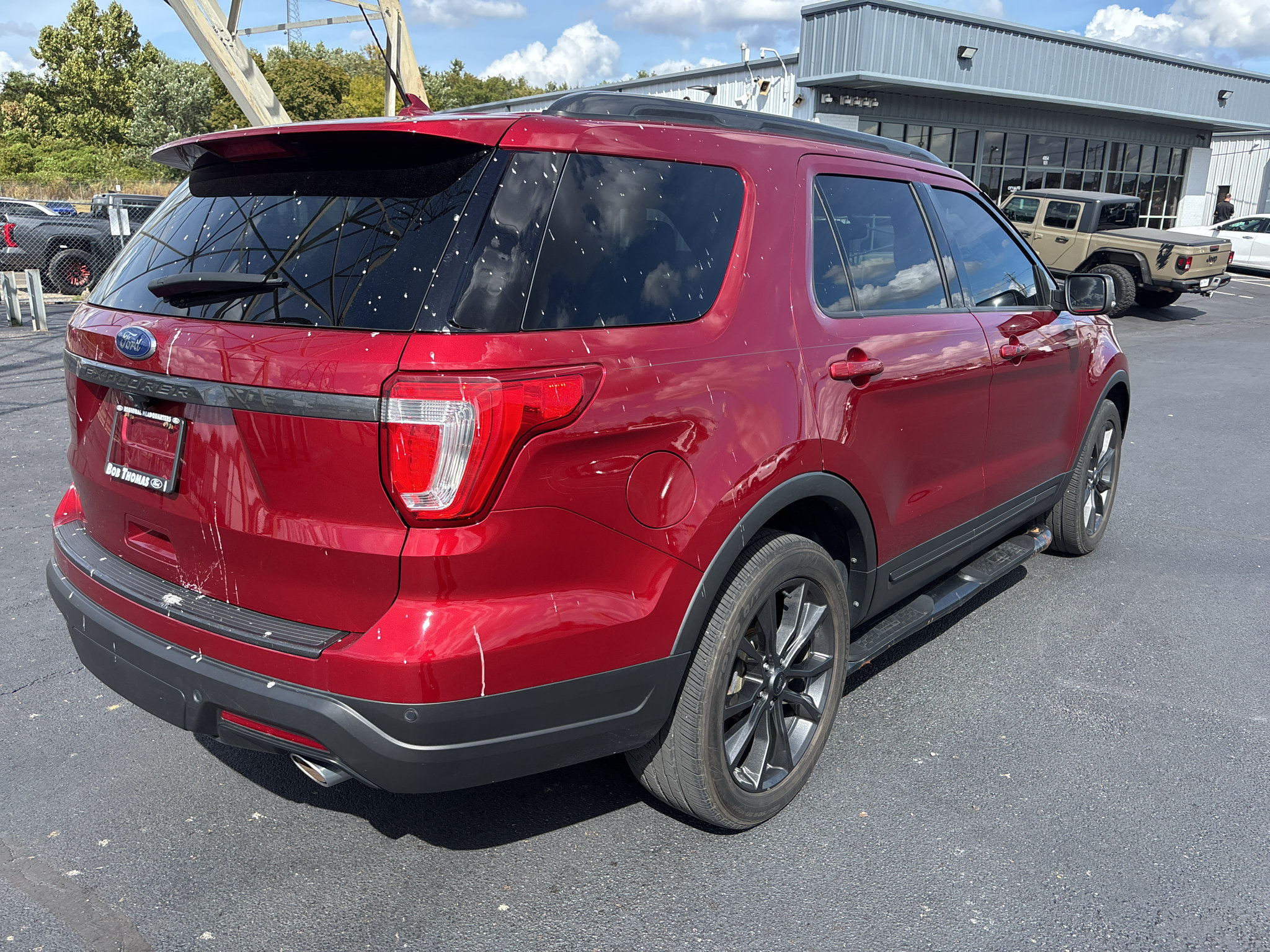 Used 2019 Ford Explorer XLT w/ Equipment Group 202A AWD/4WD image 9