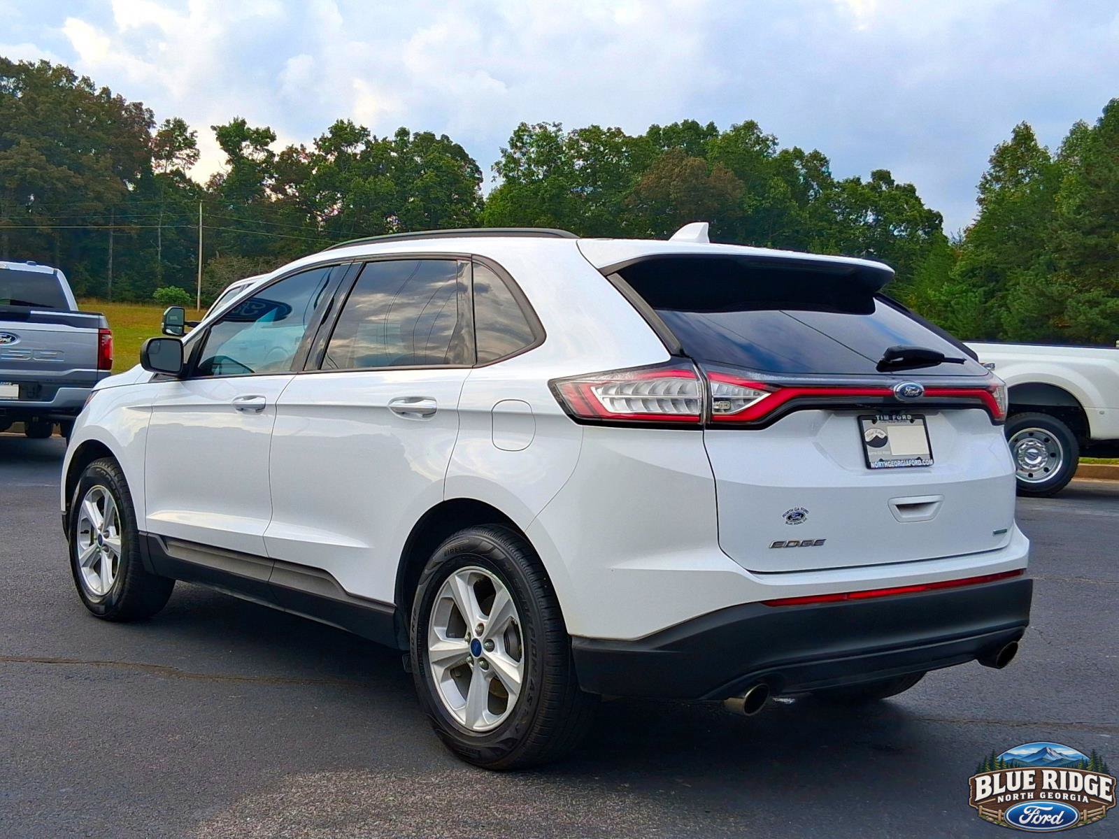 Used 2016 Ford Edge SE FWD image 3