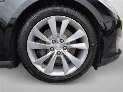 Used 2015 Tesla Model S 70D AWD/4WD image 25