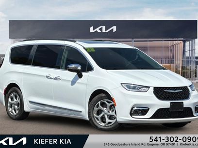 Used 2023 Chrysler Pacifica Limited