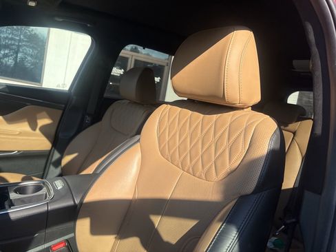 Used 2023 Hyundai Santa Fe Calligraphy image 3