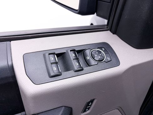 Used 2019 Ford F150 XL w/ Equipment Group 101A Mid AWD/4WD image 12