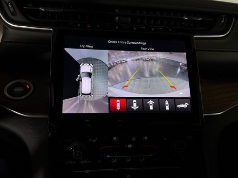 Used 2024 Jeep Grand Cherokee L Summit image 23