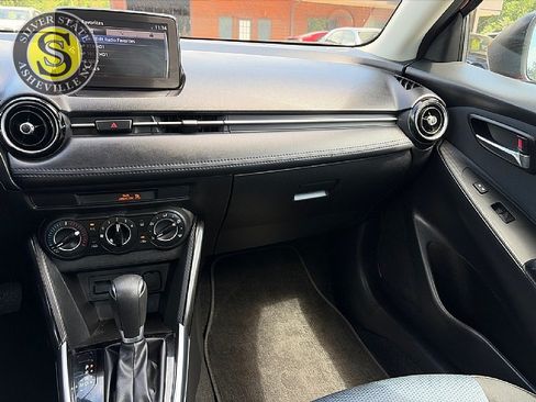 Used 2016 Scion iA FWD image 20