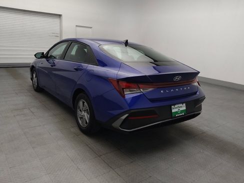 Used 2025 Hyundai Elantra SE FWD image 5