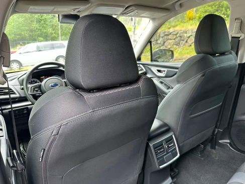 Certified 2022 Subaru Forester Premium AWD/4WD image 9