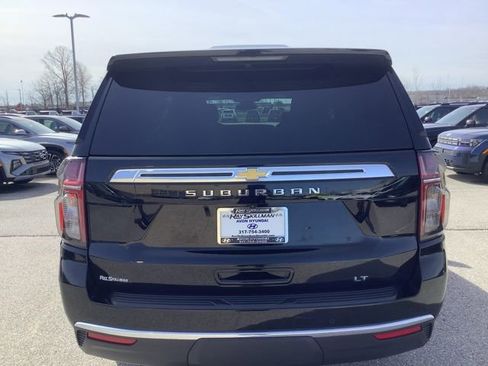 Used 2023 Chevrolet Suburban LT image 6
