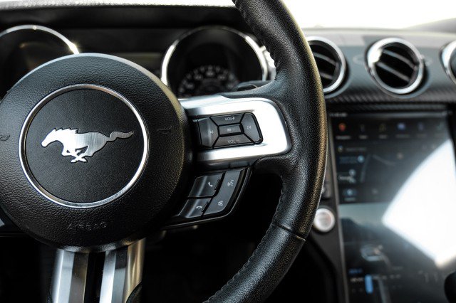 Used 2017 Ford Mustang Coupe RWD image 16