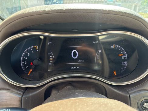 Used 2017 Jeep Grand Cherokee Overland AWD/4WD image 17