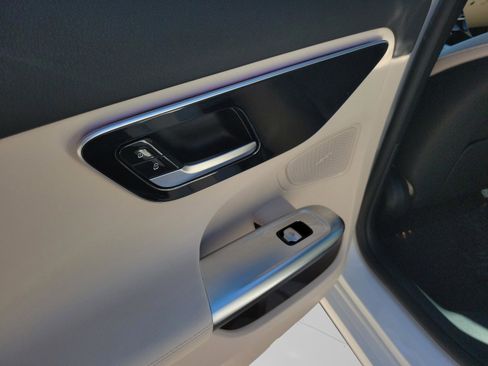 Certified 2025 Mercedes-Benz C 300 Sedan image 11