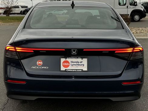 Used 2025 Honda Accord SE image 4