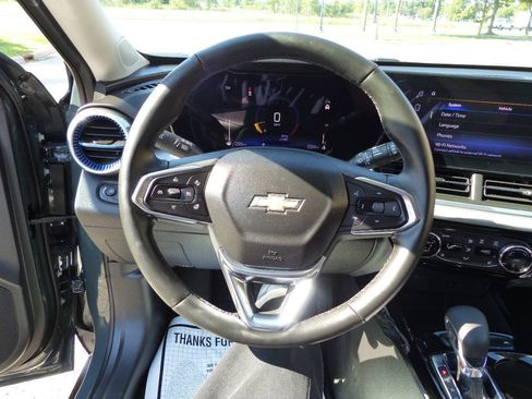 Used 2026 Chevrolet Trax LT w/ Driver Confidence Package FWD image 22