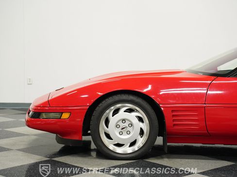 Used 1991 Chevrolet Corvette ZR-1 image 22