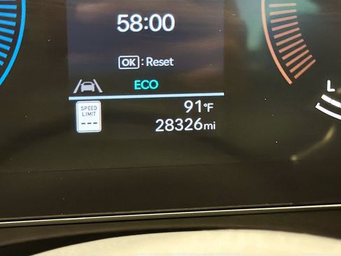 Used 2025 Hyundai Sonata SEL FWD image 8