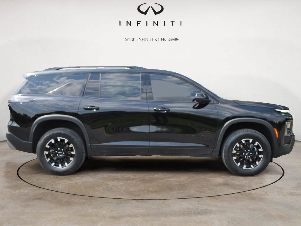 Used 2024 Chevrolet Traverse Z71 w/ Enhanced Driving Package AWD/4WD image 2