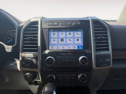 Used 2018 Ford F150 King Ranch w/ Equipment Group 601A Luxury AWD/4WD image 9