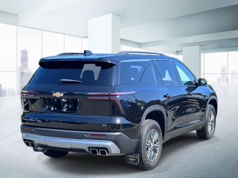 Used 2024 Chevrolet Traverse LT AWD/4WD image 4