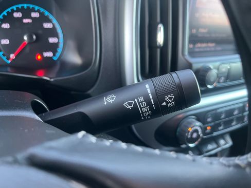 Used 2022 Chevrolet Colorado LT w/ LT Convenience Package image 11