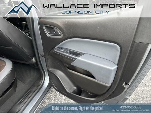 Used 2021 Chevrolet Colorado Z71 AWD/4WD image 39