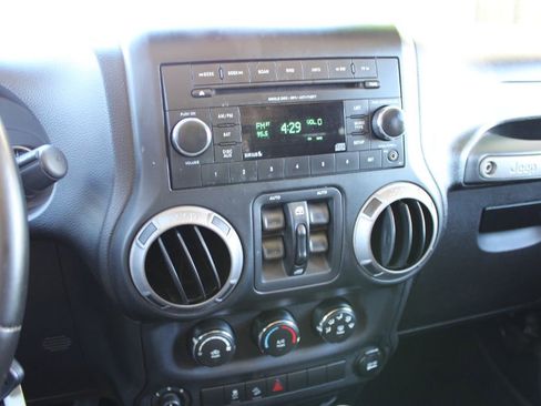 Used 2013 Jeep Wrangler Unlimited Sport AWD/4WD image 7