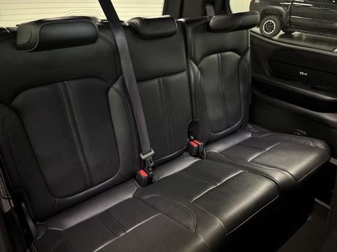 Used 2022 Jeep Wagoneer Series II image 13