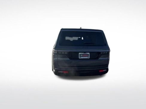 New 2026 Jeep Grand Wagoneer L 4WD image 38