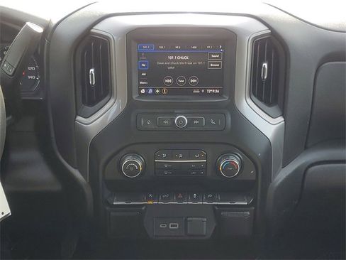 Used 2021 Chevrolet Silverado 1500 Custom image 24