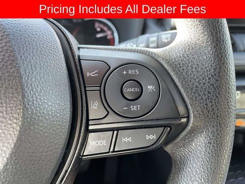 Used 2025 Toyota RAV4 XLE AWD/4WD image 25