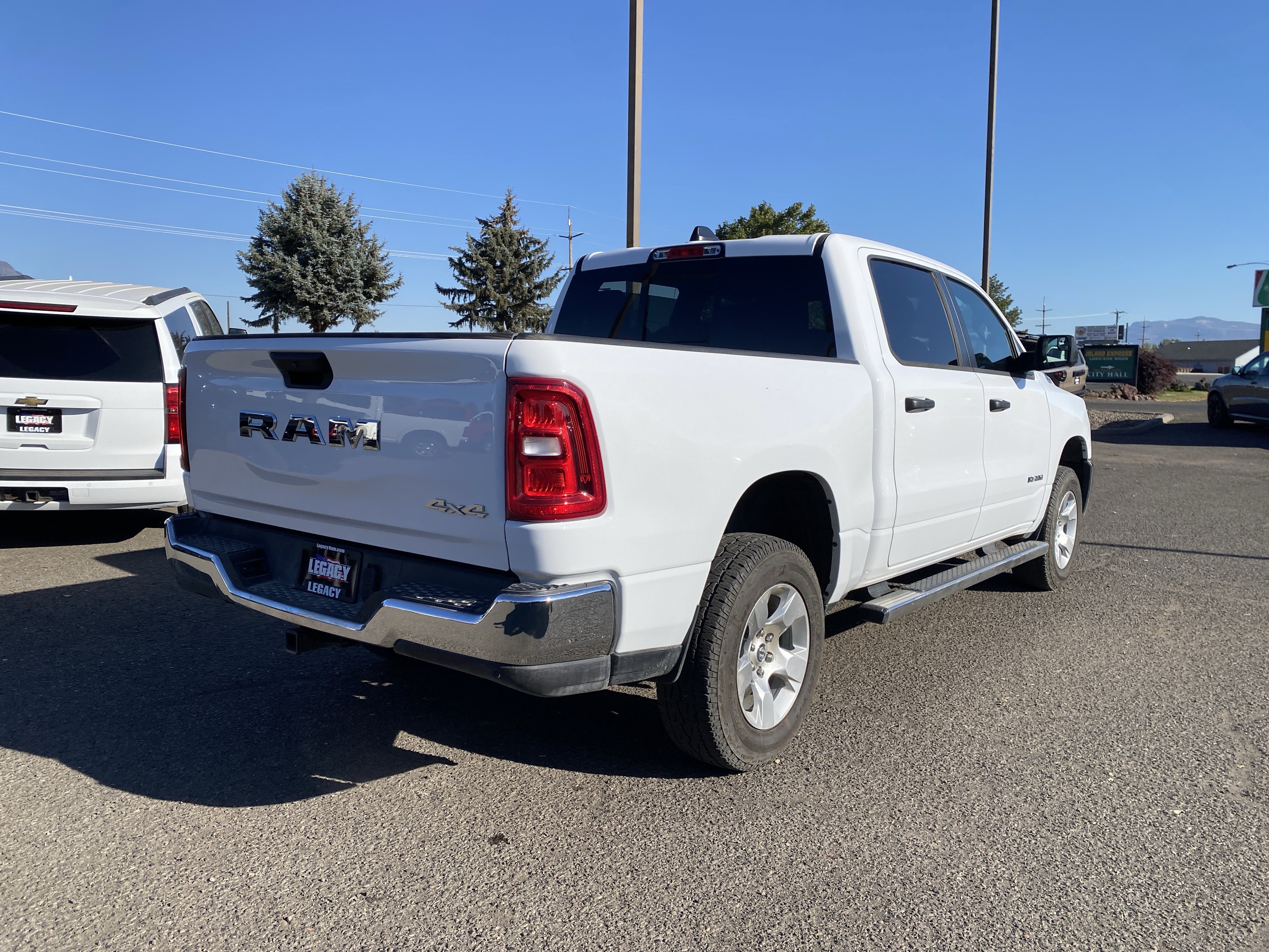 Used 2026 RAM 1500 Tradesman AWD/4WD image 3