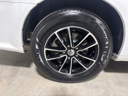 Used 2017 Dodge Grand Caravan GT image 22