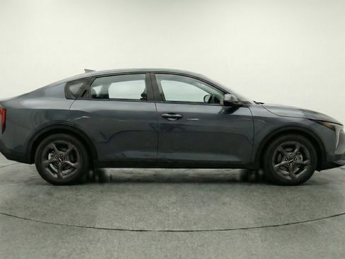 Used 2025 Kia K4 FWD image 11