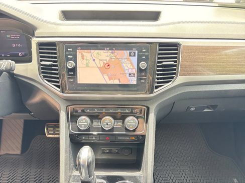 Used 2019 Volkswagen Atlas SEL R-Line FWD image 22