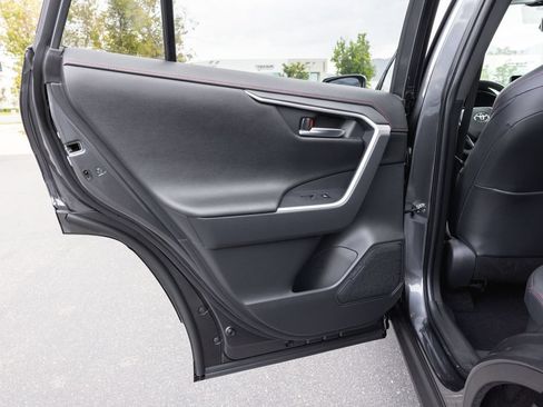 Certified 2025 Toyota RAV4 XSE AWD/4WD image 33