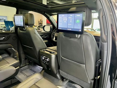 Used 2021 GMC Yukon Denali w/ Denali Premium Package image 20