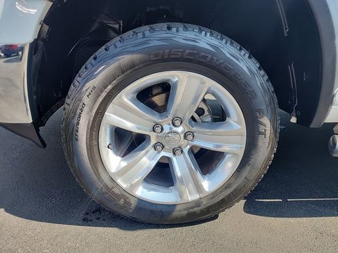 Used 2014 RAM 1500 SLT AWD/4WD image 15