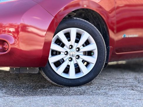 Used 2014 Nissan Leaf S w/ Charge Package image 2