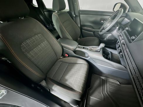 Used 2025 Honda HR-V Sport image 29