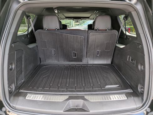 Used 2023 GMC Yukon XL Denali Ultimate w/ LPO, Floor Liner Package AWD/4WD image 18
