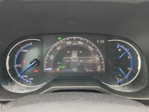 Used 2025 Toyota RAV4 XLE image 31